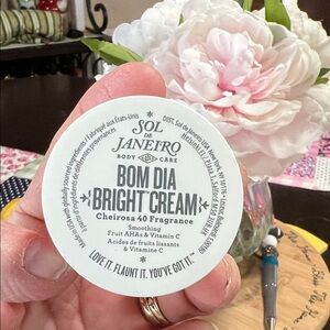 New Sol de Janeiro Bom Dia Bright Cream with Cheirosa 40